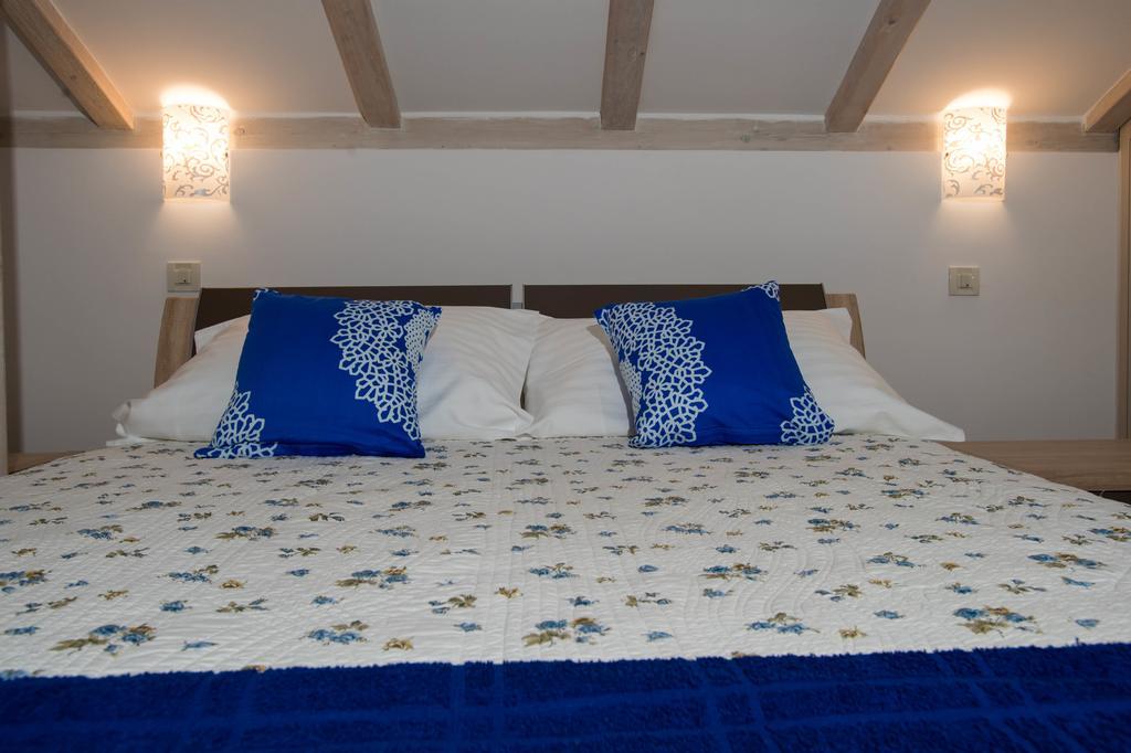 Villa Amalija Sukošan Szoba fotó